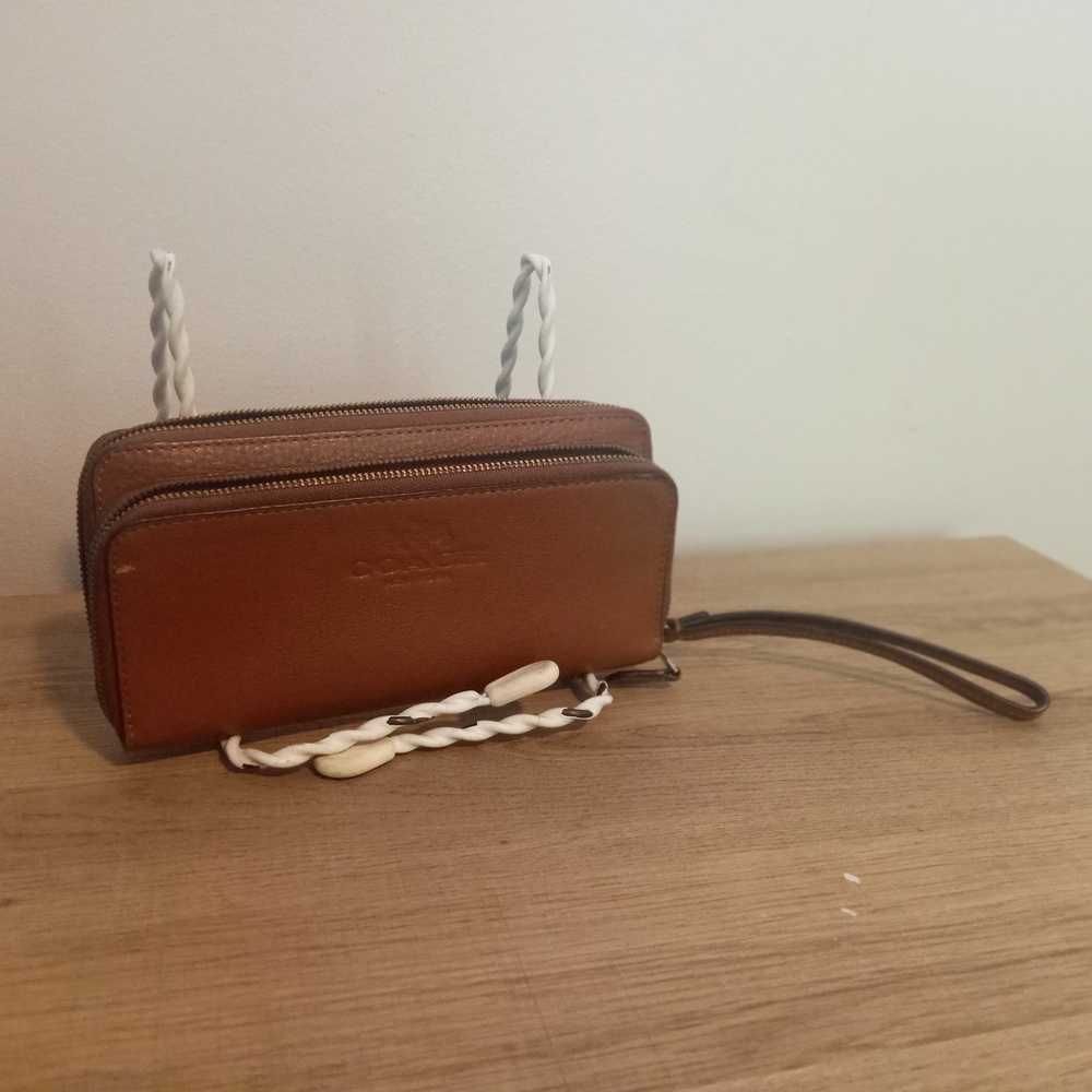 Coach Leather Double-Zip Wristlet Clutch Organizer ~ Free Shipping! ☆